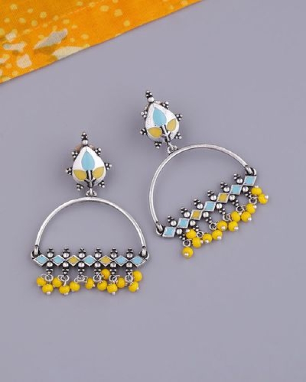 fashion trends, fashion trends 2022, Chandelier Earrings, fashion trends prediction 2022