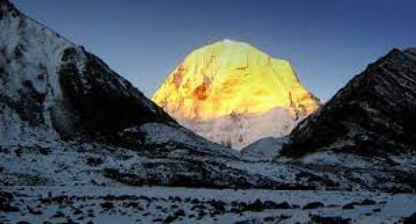 om parvat, om mountain, om parvat kahan hai, om parvat trek, om parvat mysteris, where is om parvat, om parvat lake, amazing facts of om parvat, mysterious facts of om parvat